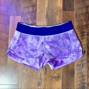 LULULEMON SHORTS size 6 TAG STILL ATTACHED